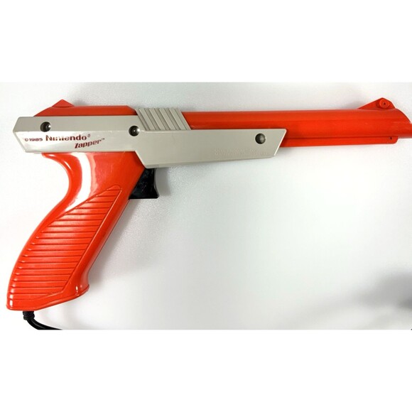 Authentic 1985 Nintendo Zapper Orange Wired Light Gun NES-005 Tested - Picture 8 of 14